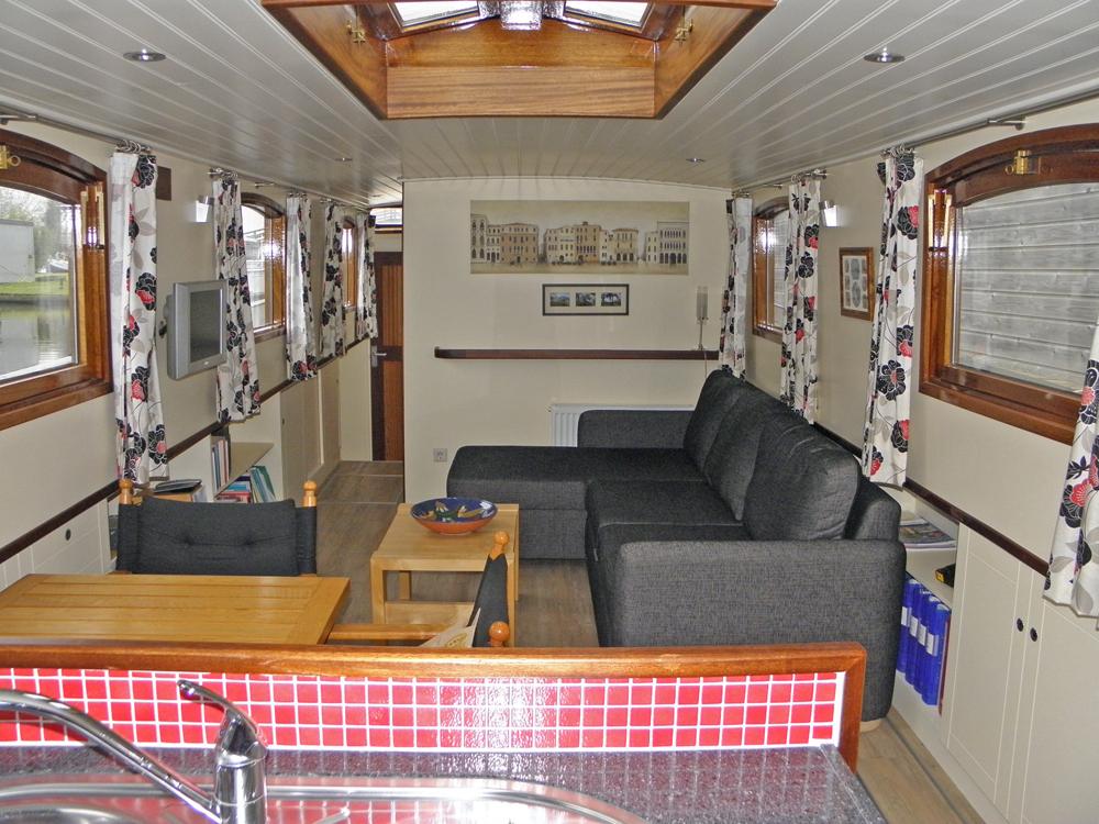 Vorschiff, Innenausstattung